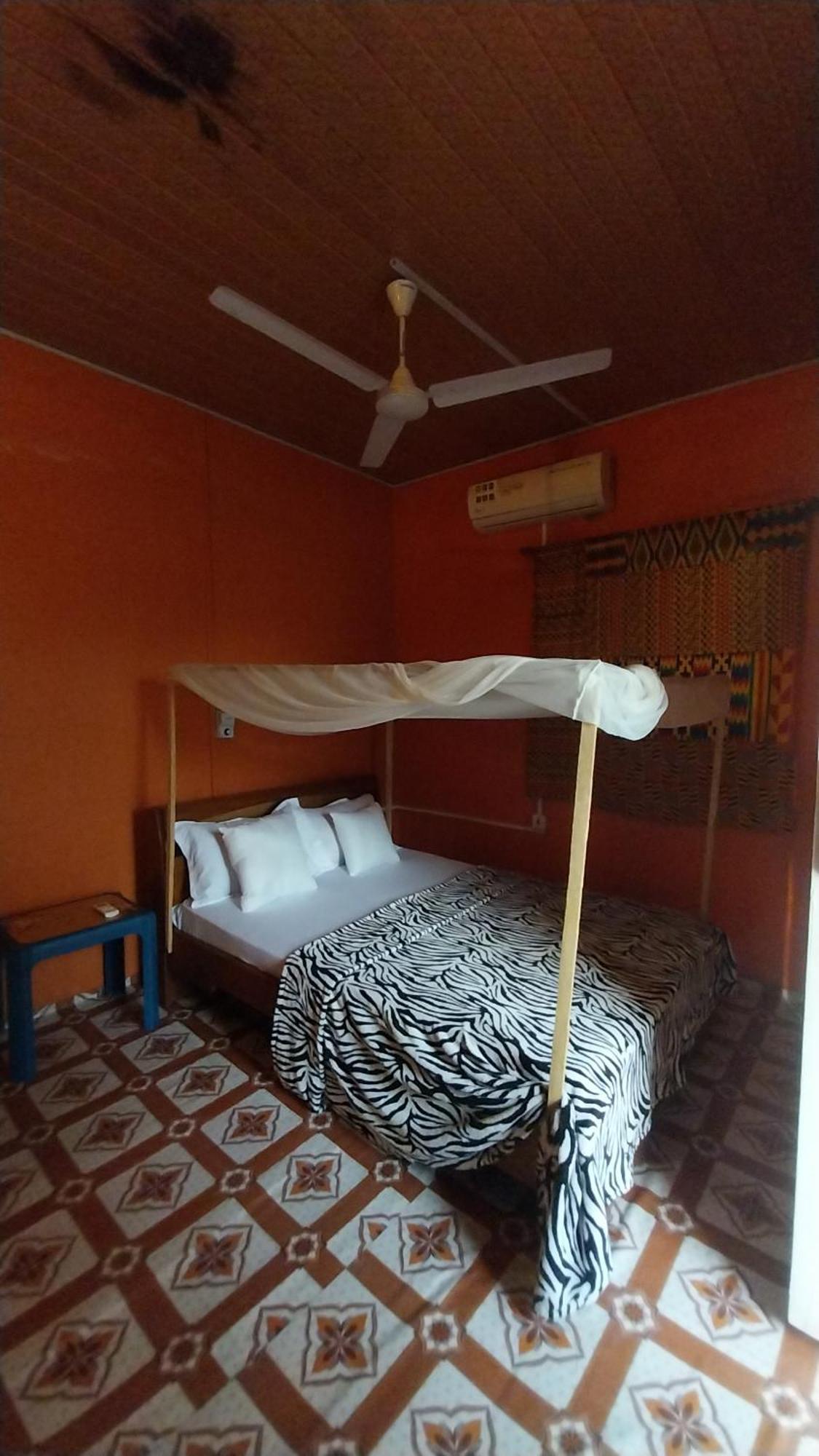 Orange Beach Resort Cape Coast Extérieur photo